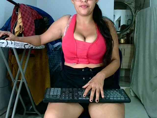 aisha5 webcam