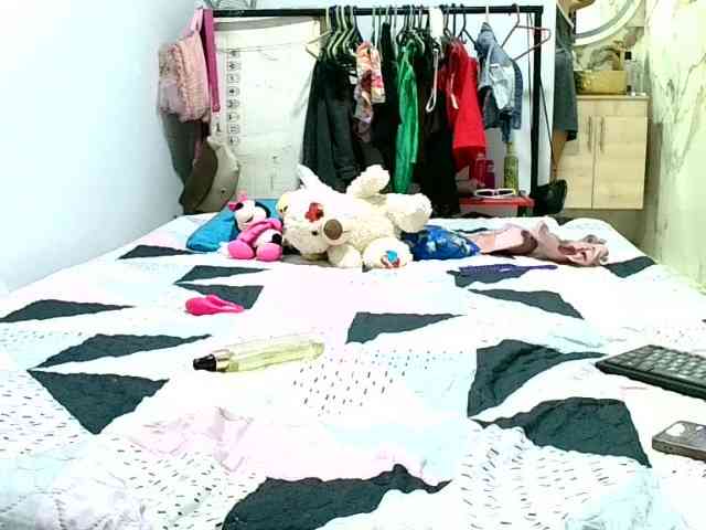 aisha5 webcam