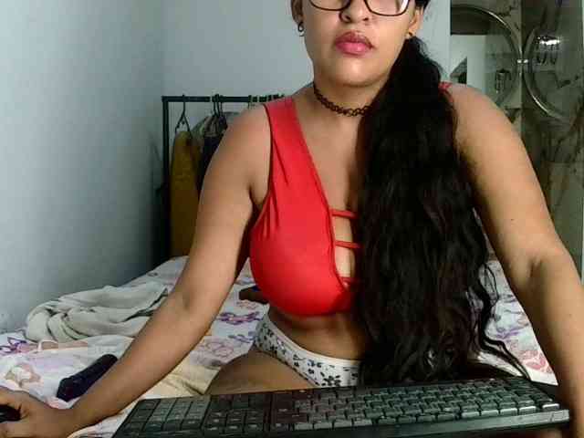 Modelo: aisha5