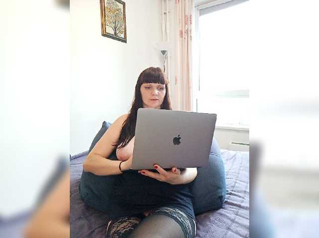 Model555 live cam on BongaCams