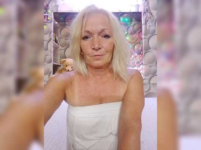 LizSage Live Cam on BongaCams