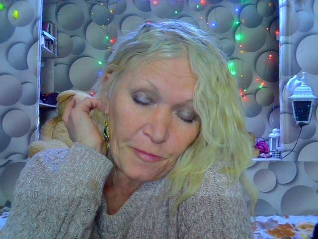 LizSage's BongaCams show and profile