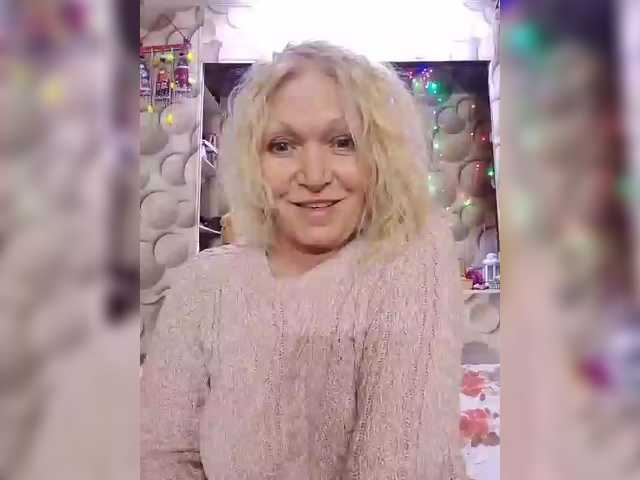 LizSage's BongaCams show and profile