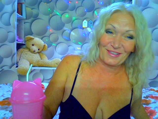 LizSage live cam on BongaCams