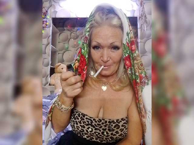 LizSage live cam on BongaCams