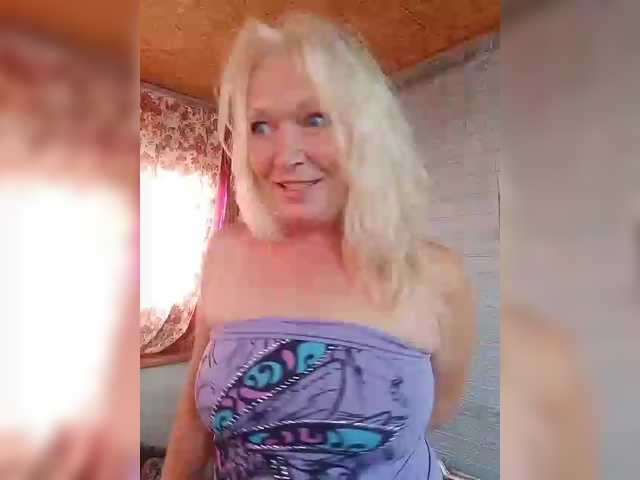 LizSage live cam on BongaCams