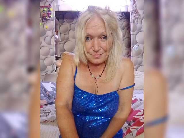 LizSage live cam on BongaCams