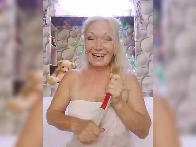 LizSage live webcam show