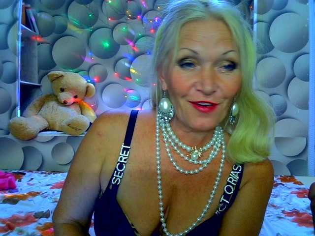 LizSage live cam