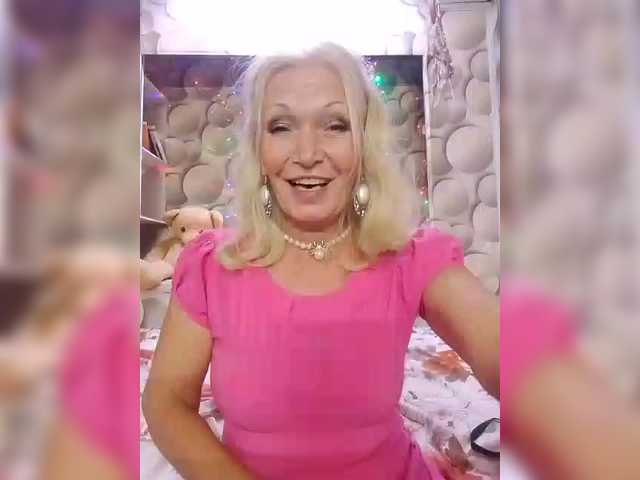LizSage live cam on BongaCams