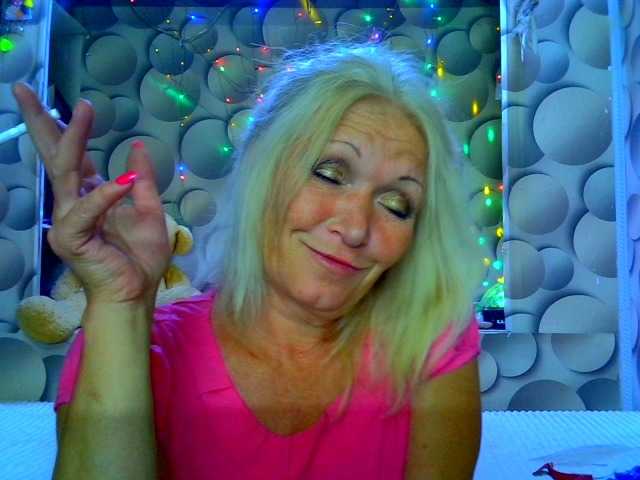 LizSage live cam on BongaCams