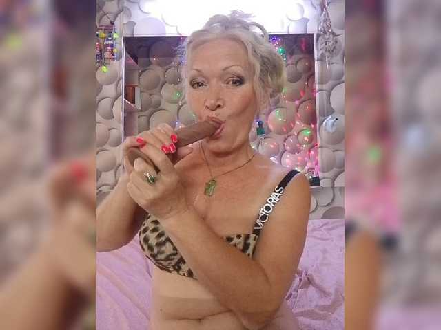 lizsage cam belle