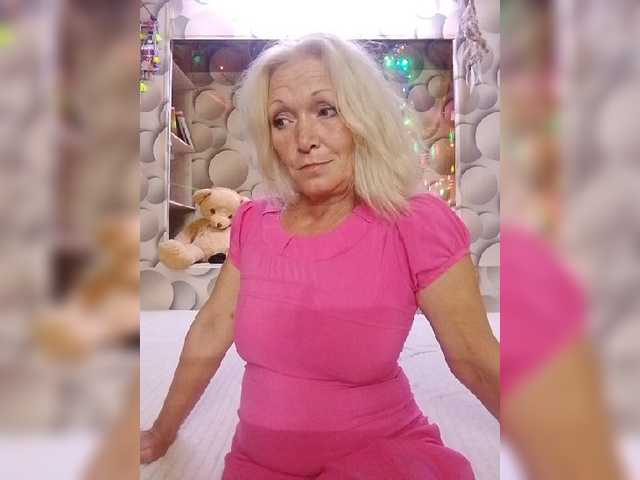 LizSage live webcam show
