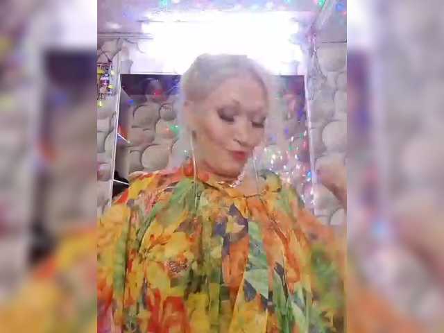 LizSage, en vivo ahora en BongaCams