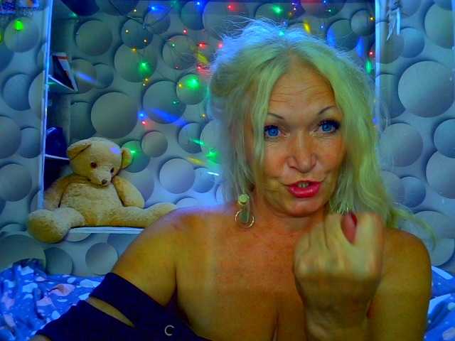 LizSage live cam on BongaCams