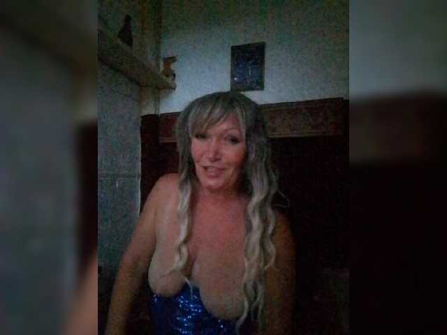 LizSage live cam on BongaCams