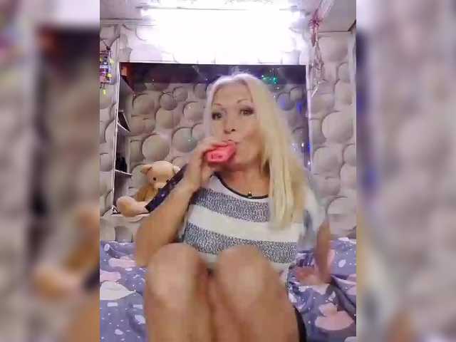 LizSage live cam on BongaCams