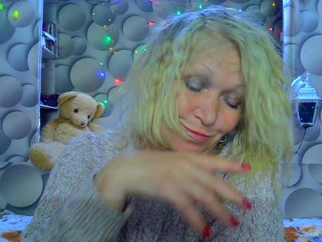 LizSage's BongaCams show and profile