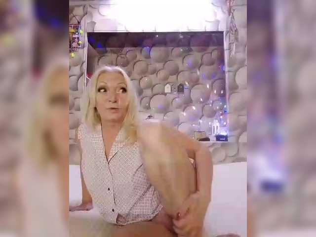 LizSage live cam preview