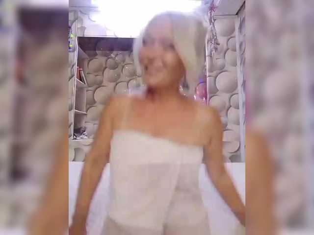 LizSage live webcam show