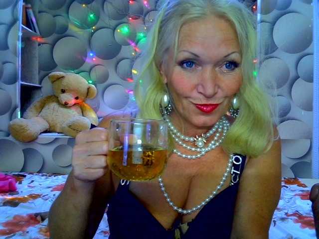 LizSage live webcam show