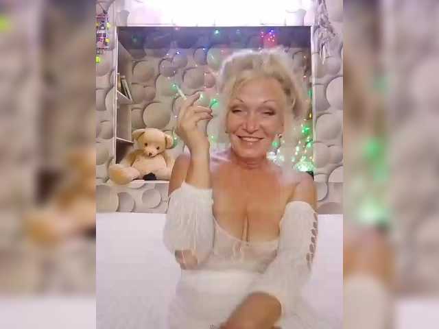 LizSage live webcam show
