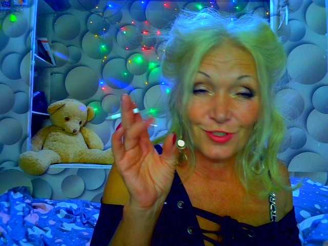 LizSage live cam on BongaCams