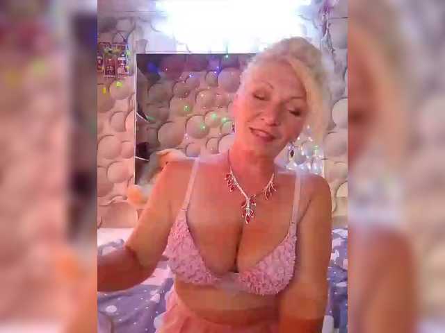 LizSage live cam on BongaCams