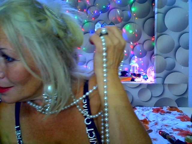 LizSage live webcam show