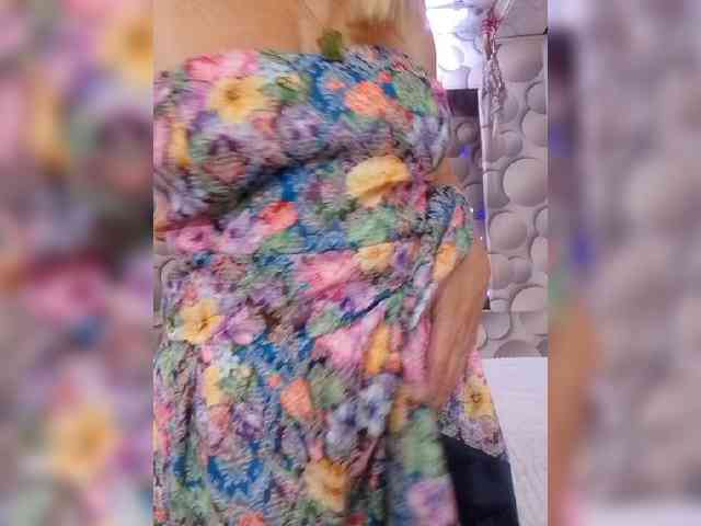 LizSage webcam