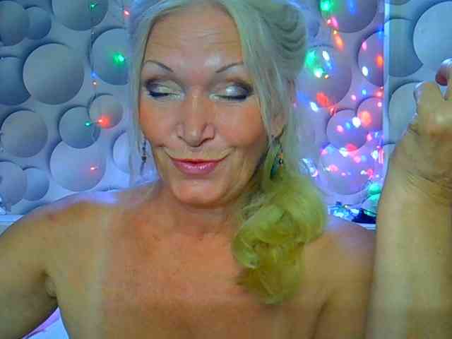 LizSage webcam