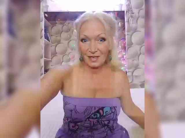 LizSage webcam
