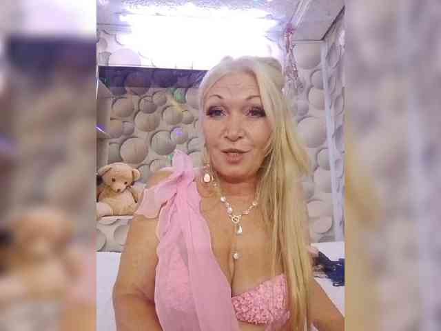 LizSage webcam