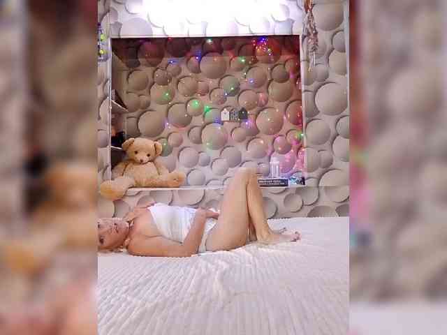LizSage webcam