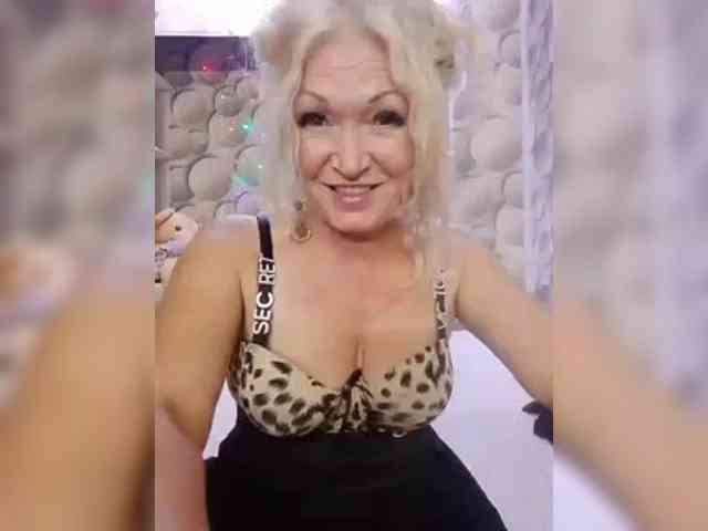 LizSage live female cam on bongacams