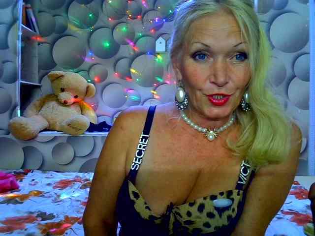 LizSage webcam
