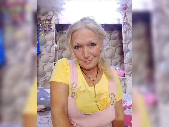 LizSage webcam