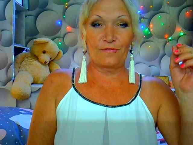 LizSage webcam