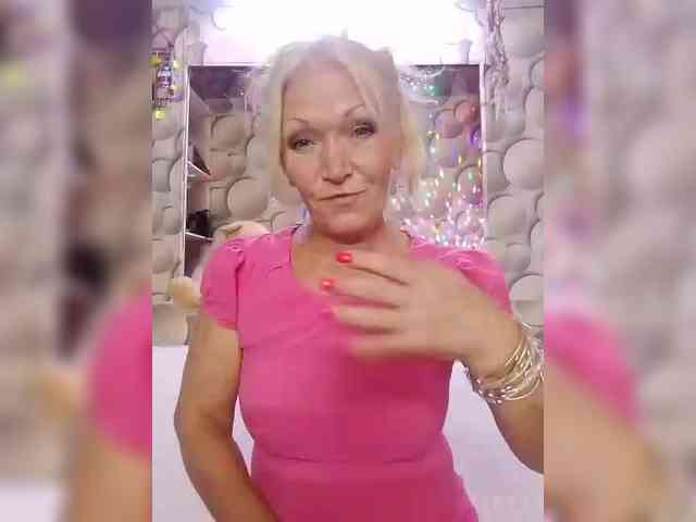 LizSage webcam