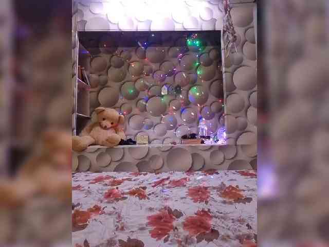 LizSage webcam
