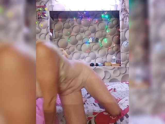 LizSage webcam