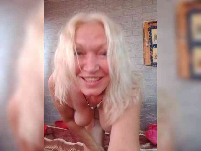 LizSage webcam