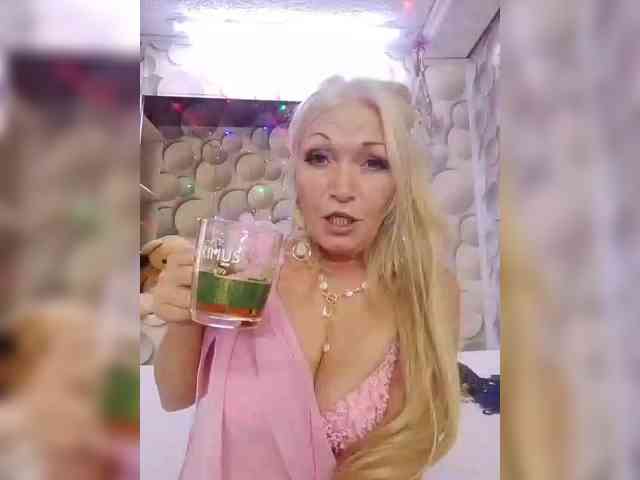 LizSage webcam