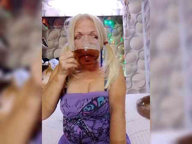 LizSage webcam