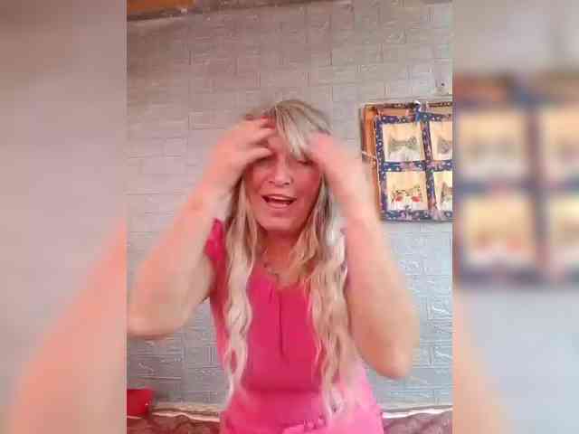 LizSage webcam