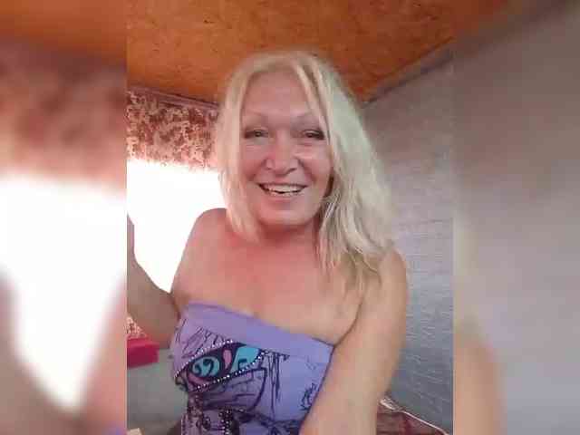 LizSage webcam