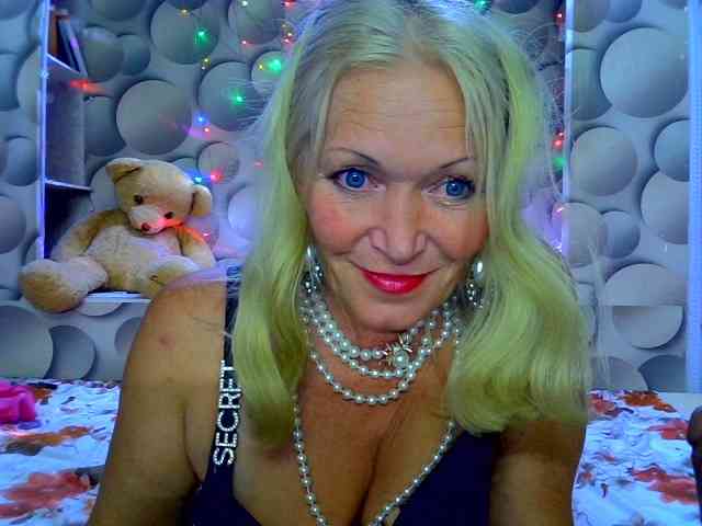 LizSage webcam