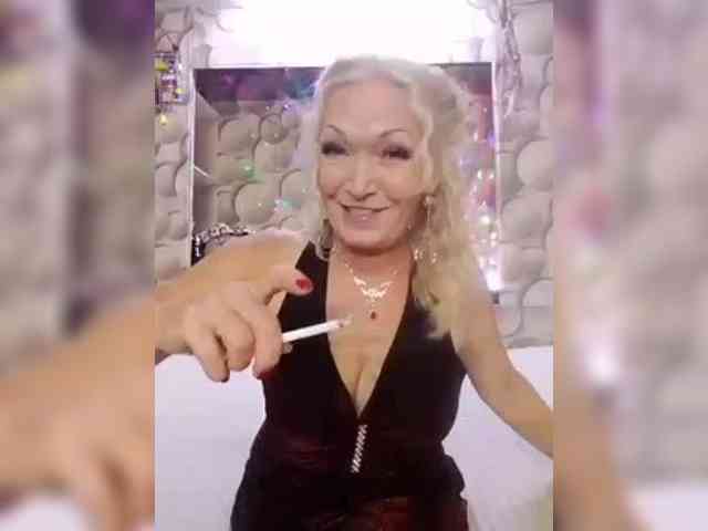 LizSage webcam