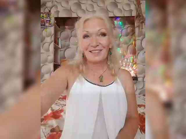 LizSage webcam