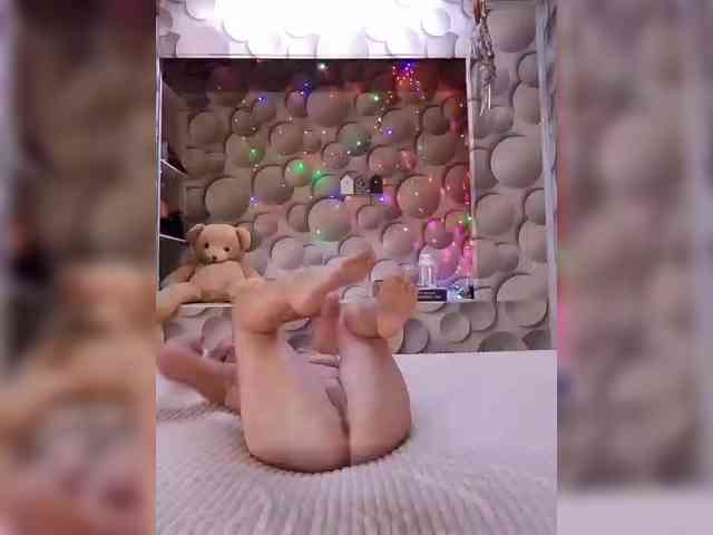 LizSage webcam